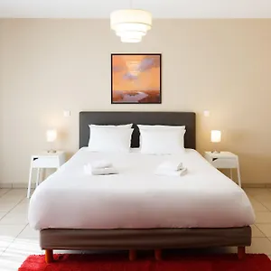 residhotel-toulouse-centre-31000.midi-pyreneeshotels.com/